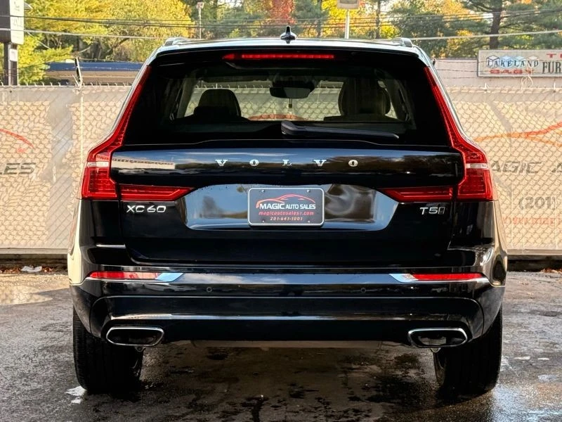 2021 Volvo XC60 2nd Gen - Image 10 of 12