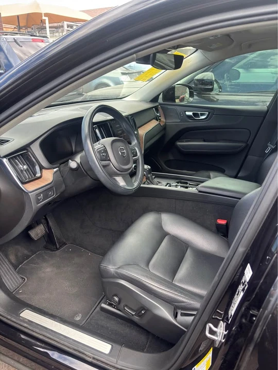 2021 Volvo XC60 2nd Gen - Image 6 of 9