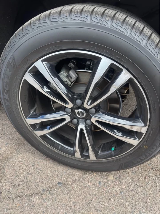 2021 Volvo XC60 2nd Gen - Image 5 of 9