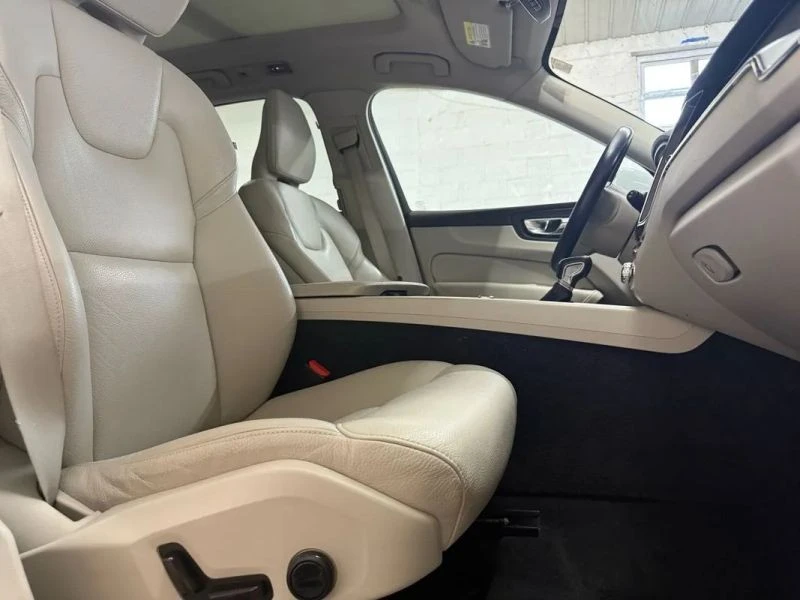 2021 Volvo XC60 2nd Gen - Image 11 of 12