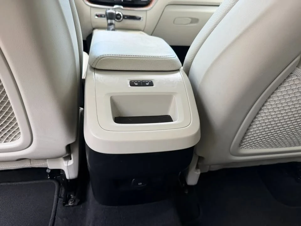 2021 Volvo XC60 2nd Gen - Image 20 of 20