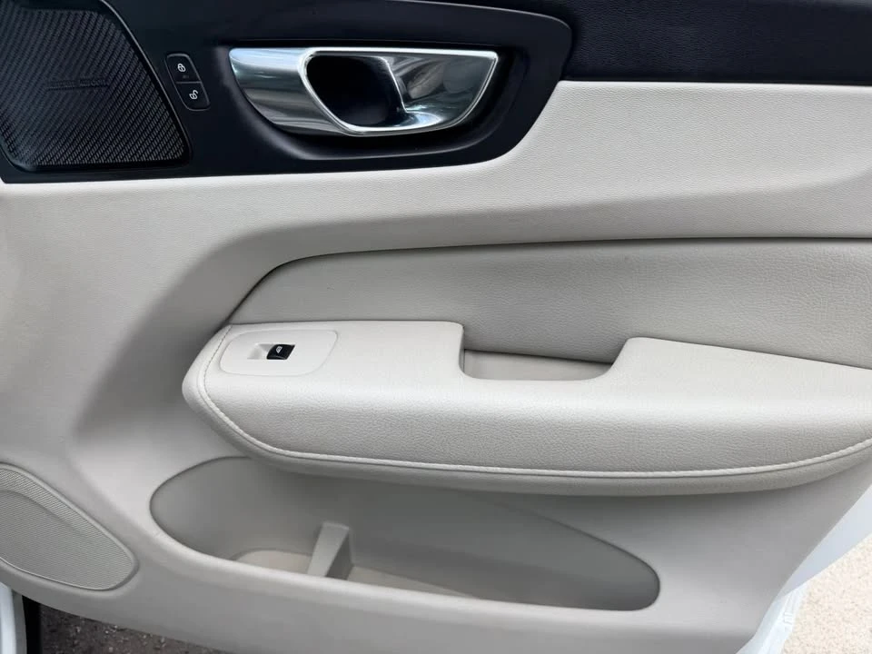 2021 Volvo XC60 2nd Gen - Image 8 of 20