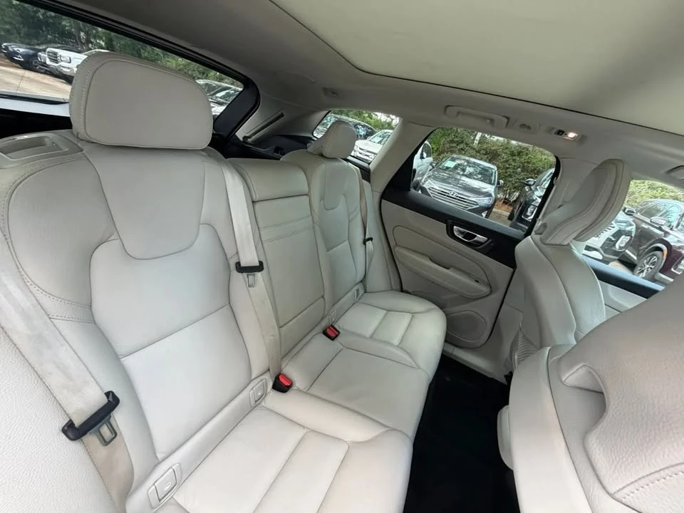 2021 Volvo XC60 2nd Gen - Image 13 of 20