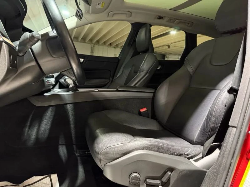 2021 Volvo XC60 2nd Gen - Image 9 of 12