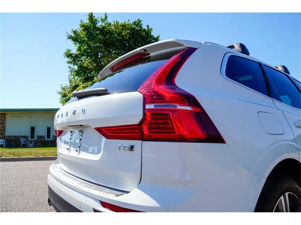 2021 Volvo XC60 2nd Gen - Image 28 of 31