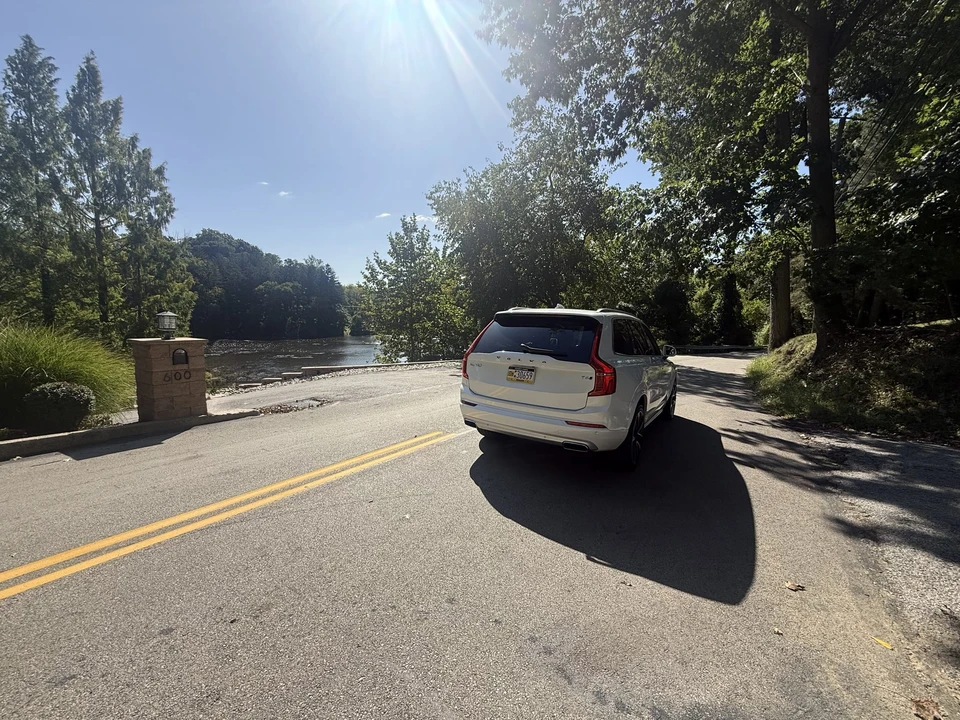 2021 Volvo XC90 2nd Gen - Image 22 of 31