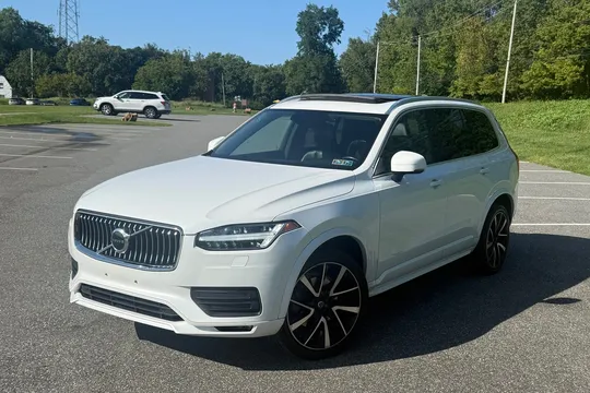 2021 Volvo XC90 Momentum