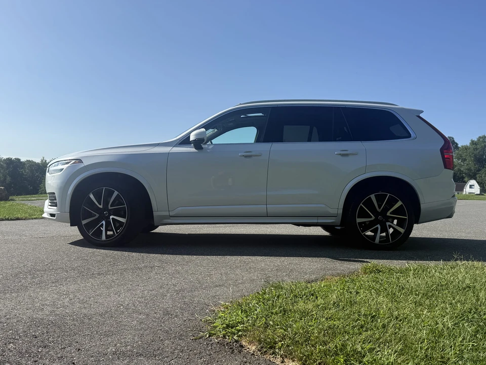 2021 Volvo XC90 2nd Gen - Image 9 of 31