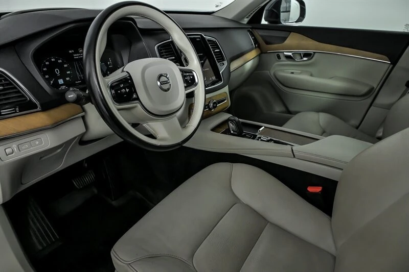 2021 Volvo XC90 2nd Gen - Image 17 of 21