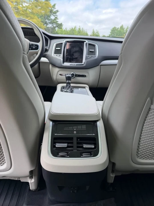 2021 Volvo XC90 2nd Gen - Image 15 of 20