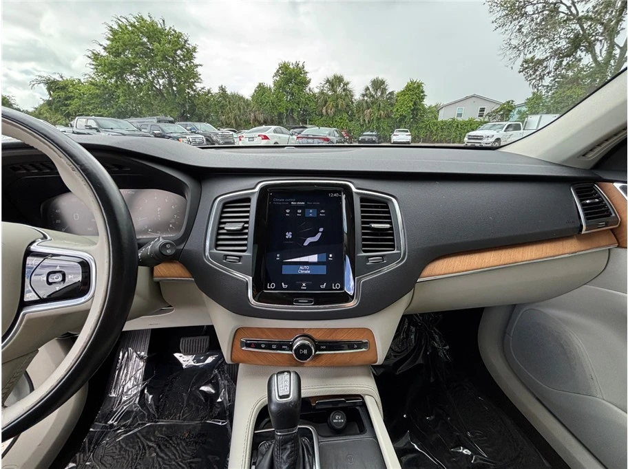 2021 Volvo XC90 2nd Gen - Image 11 of 21
