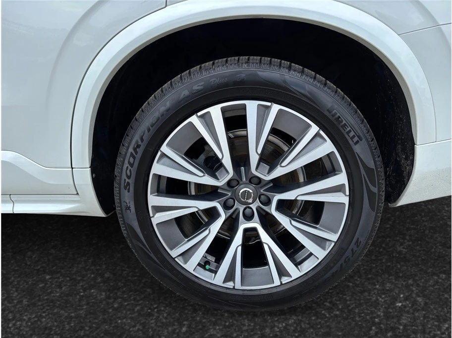 2021 Volvo XC90 2nd Gen - Image 15 of 21