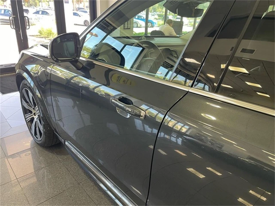 2021 Volvo XC90 2nd Gen - Image 13 of 31