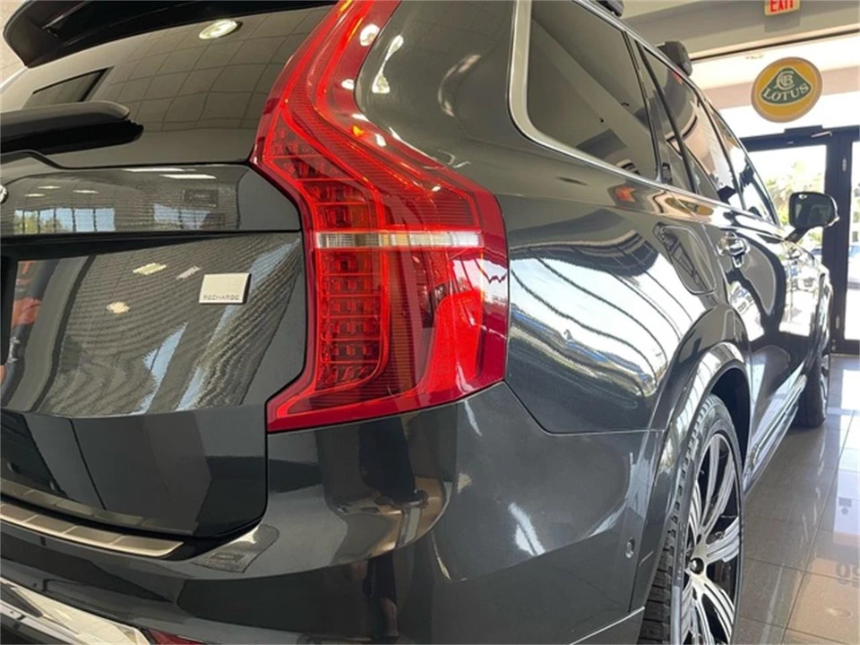 2021 Volvo XC90 2nd Gen - Image 17 of 31