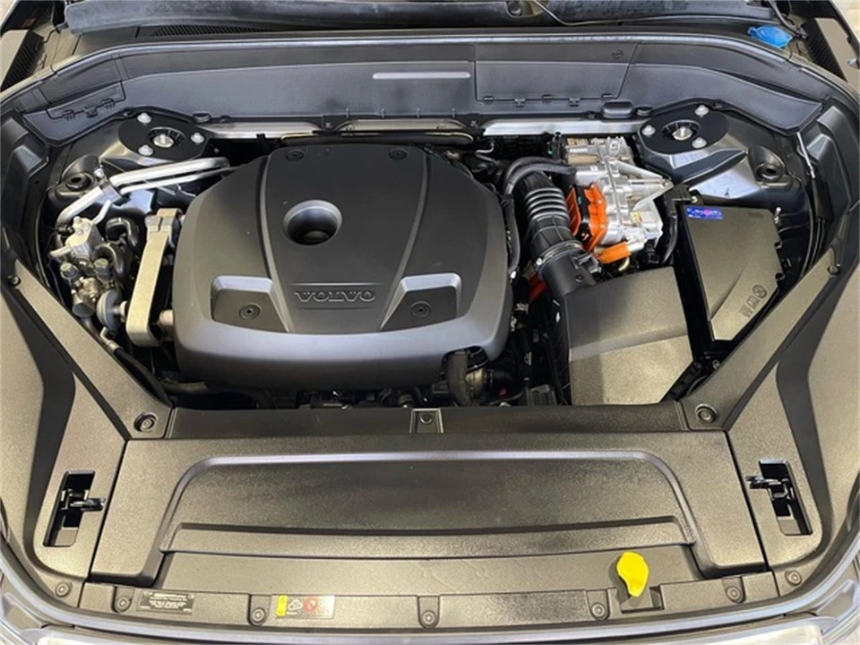 2021 Volvo XC90 2nd Gen - Image 19 of 31