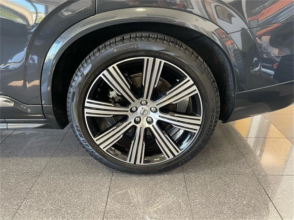 2021 Volvo XC90 2nd Gen - Image 21 of 31