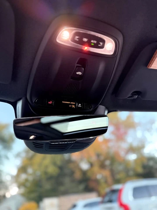 2021 Volvo XC40 - Image 11 of 20