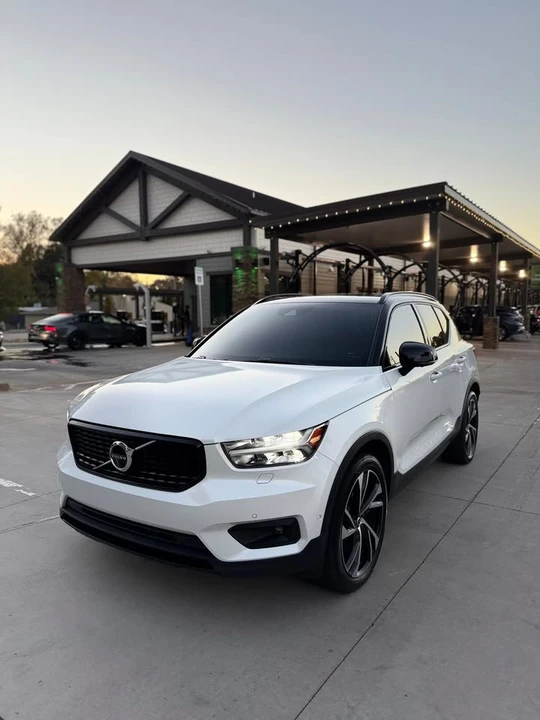 2021 Volvo XC40 - Image 3 of 20