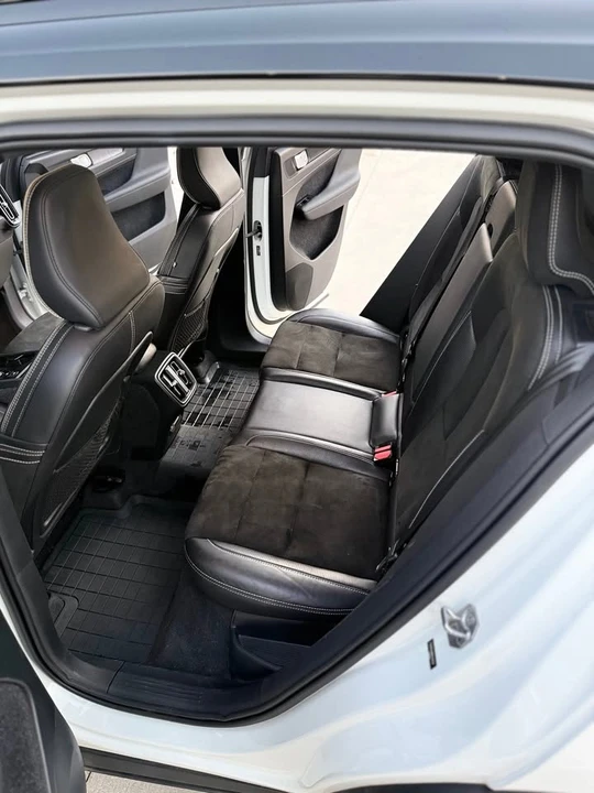 2021 Volvo XC40 - Image 17 of 20
