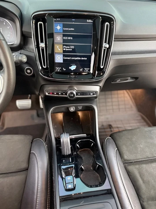 2021 Volvo XC40 - Image 12 of 20