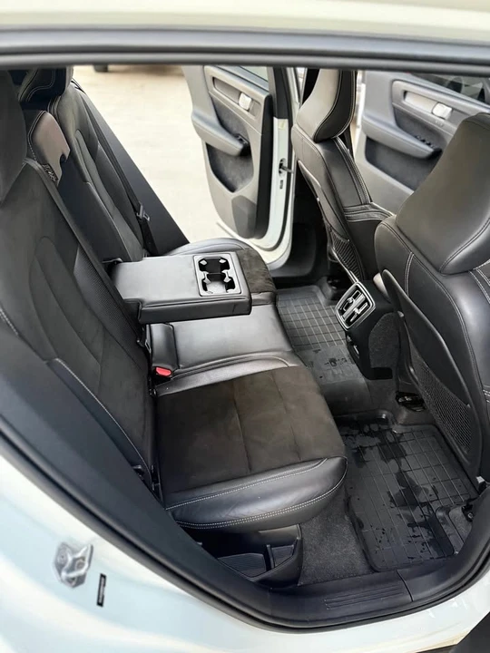 2021 Volvo XC40 - Image 15 of 20