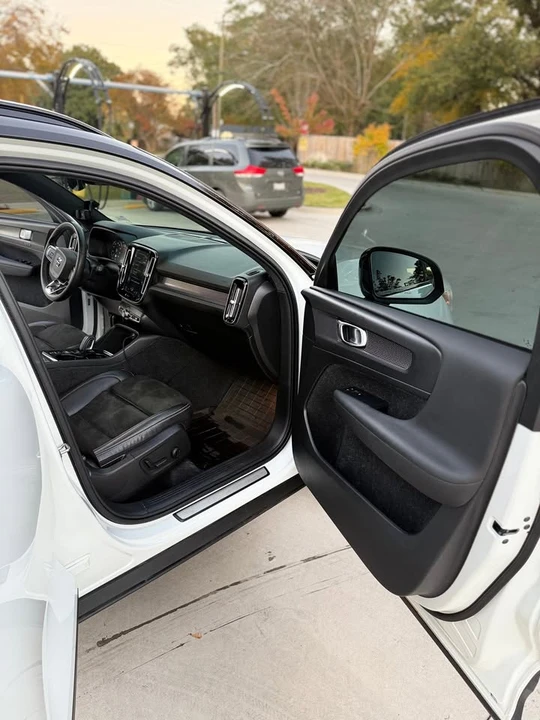 2021 Volvo XC40 - Image 19 of 20