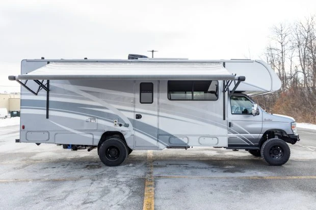 2021 Winnebago - Image 3 of 11