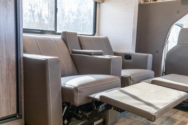 2021 Winnebago - Image 4 of 11