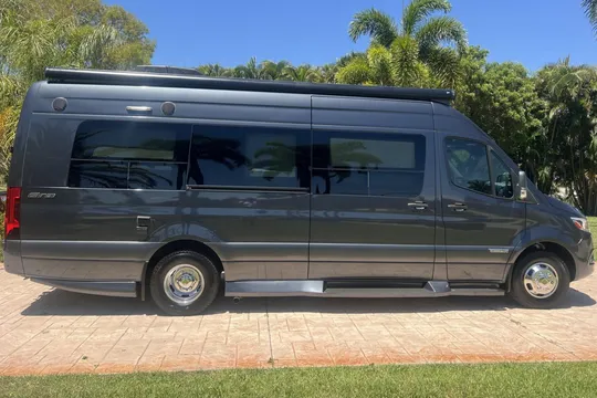 2021 Winnebago Era 70A