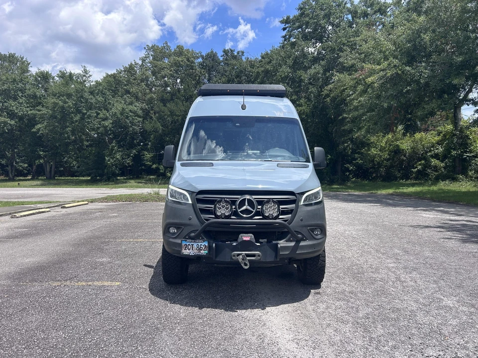 2021 Winnebago - Image 2 of 31