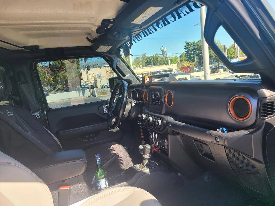 2021 Jeep JT Gladiator - Image 2 of 11