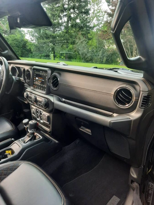 2021 Jeep JL Wrangler - Image 2 of 8