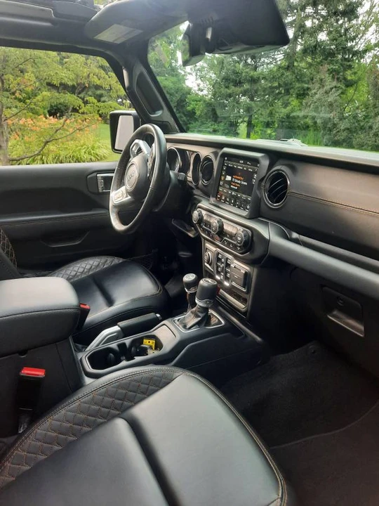 2021 Jeep JL Wrangler - Image 3 of 8