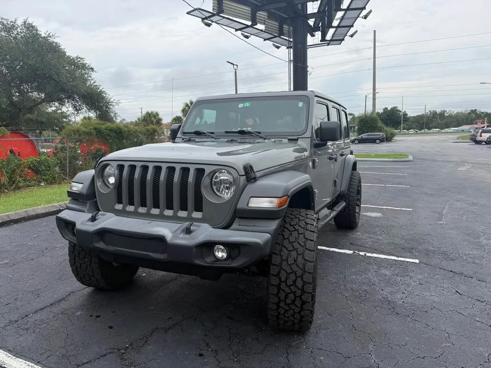 2021 Jeep JL Wrangler - Image 4 of 6