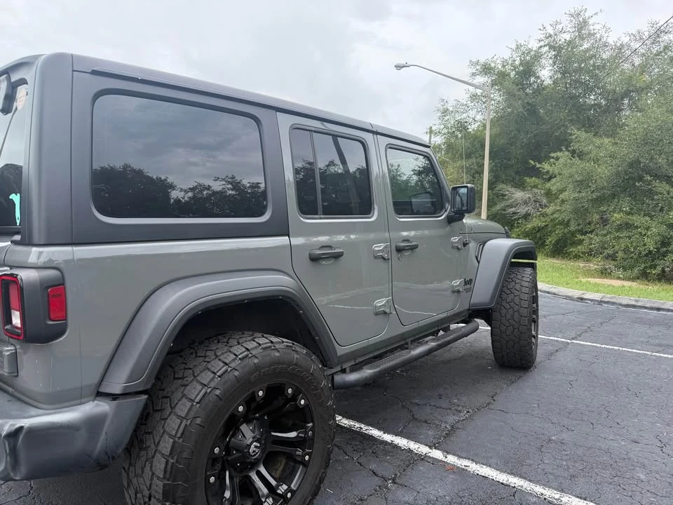 2021 Jeep JL Wrangler - Image 2 of 6