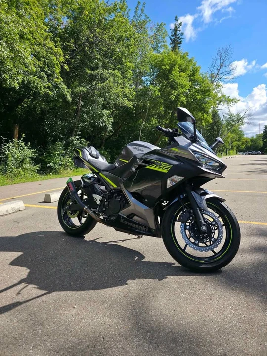 2021 Kawasaki Ninja - Image 3 of 4