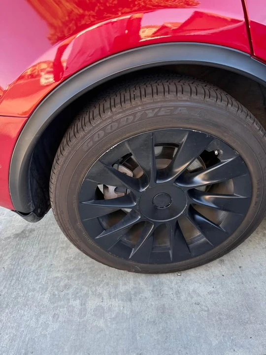 2021 Tesla Model Y - Image 2 of 10