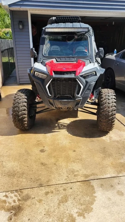 2021 Polaris - Image 2 of 9