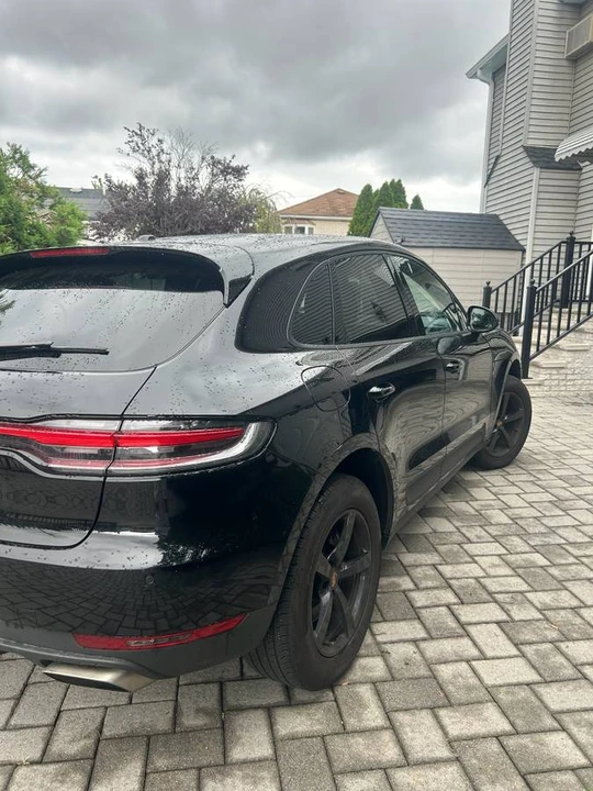 2021 Porsche Macan - Image 5 of 7
