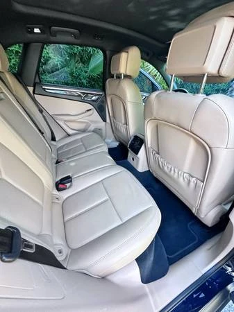 2021 Porsche Macan - Image 10 of 15