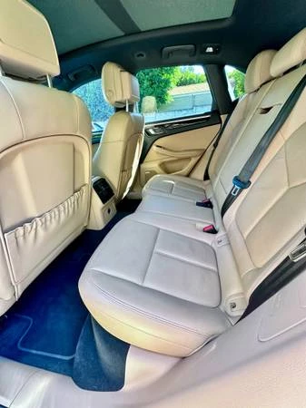 2021 Porsche Macan - Image 12 of 15