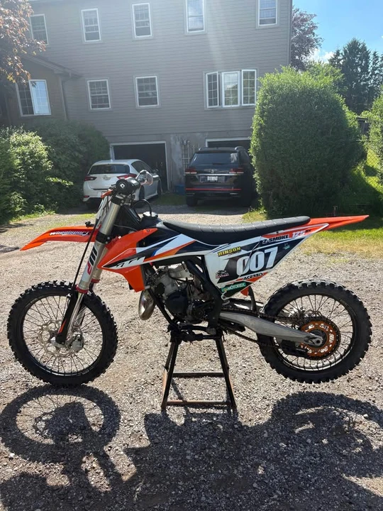 2021 KTM - Image 3 of 6