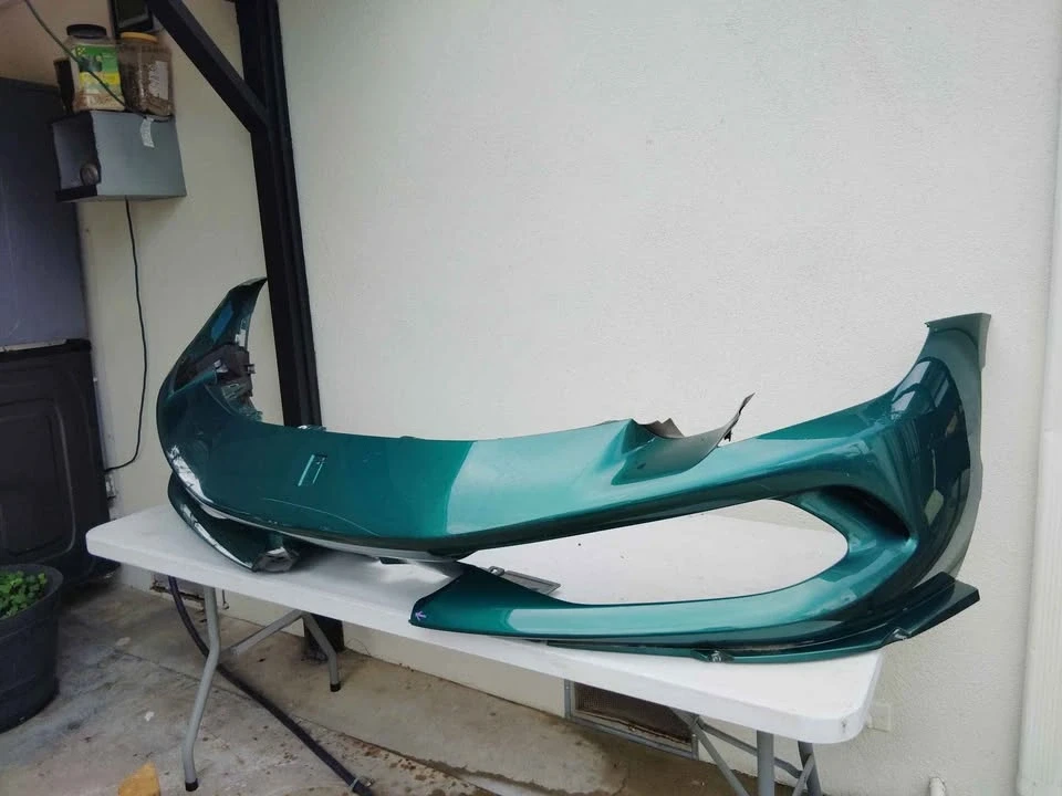 2022 Parts & Memorabilia Bodywork - Image 2 of 10