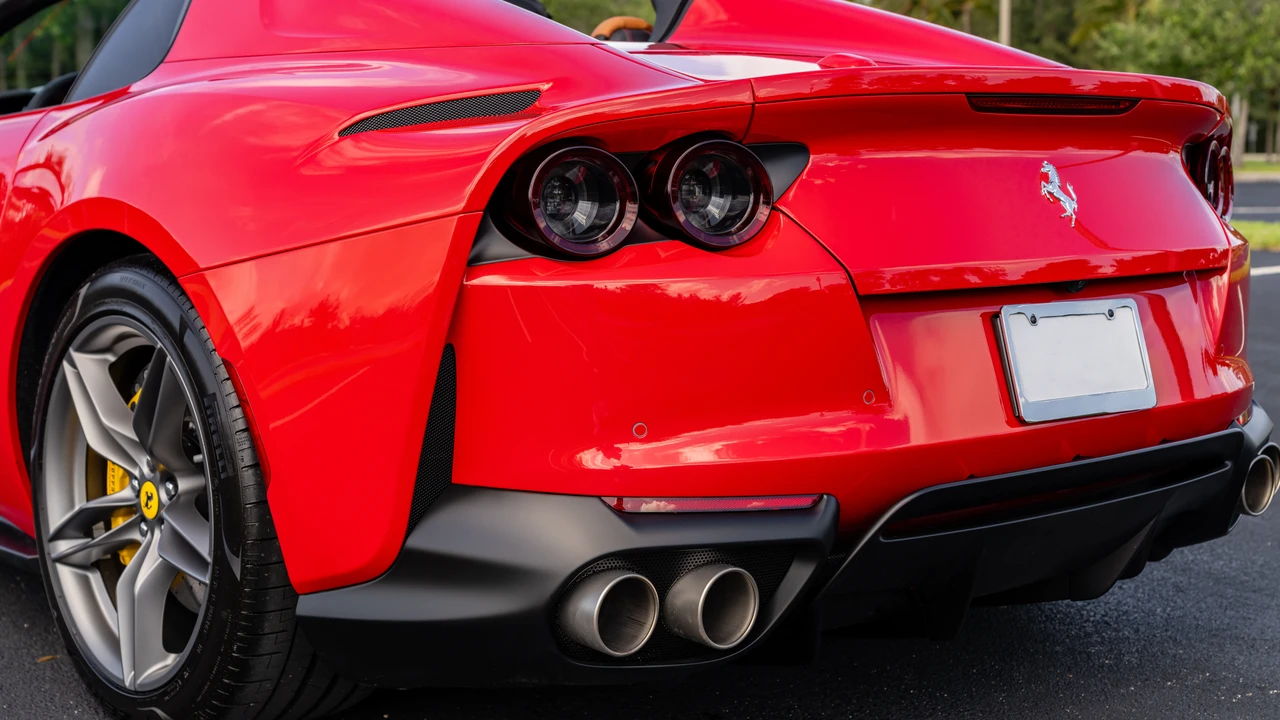 2022 Ferrari 812 GTS - Image 24 of 31