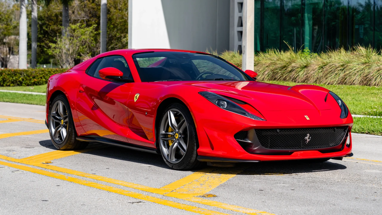 2022 Ferrari 812 GTS - Image 4 of 31