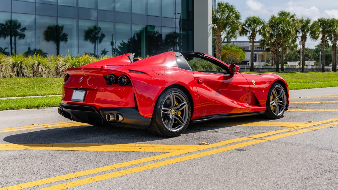 2022 Ferrari 812 GTS - Image 14 of 31