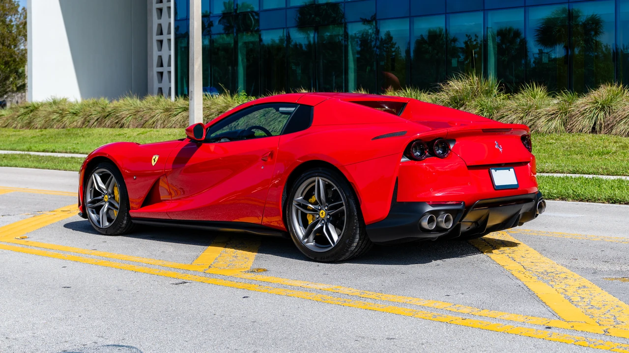 2022 Ferrari 812 GTS - Image 8 of 31