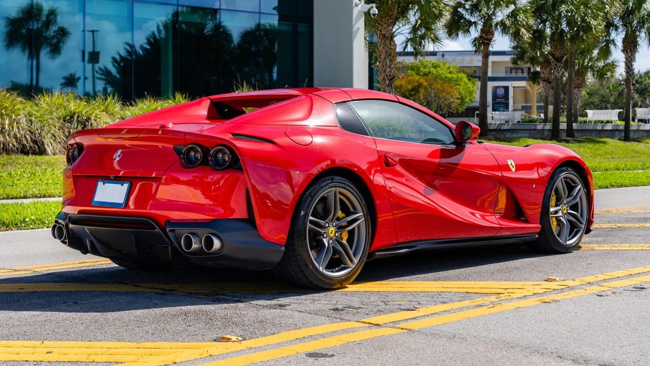 2022 Ferrari 812 GTS - Image 6 of 31