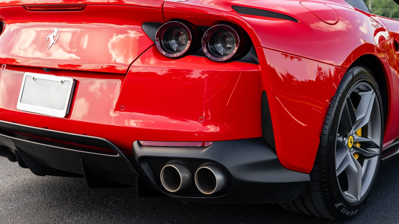 2022 Ferrari 812 GTS - Image 25 of 31
