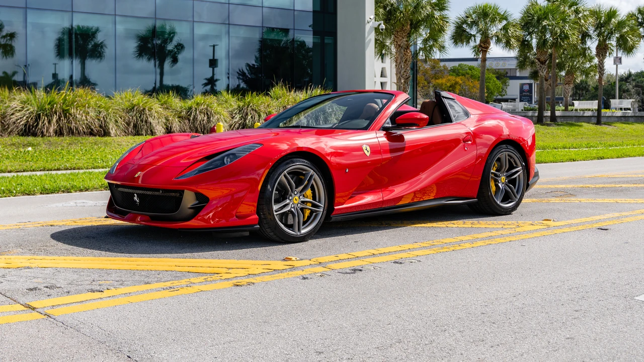 2022 Ferrari 812 GTS - Image 10 of 31